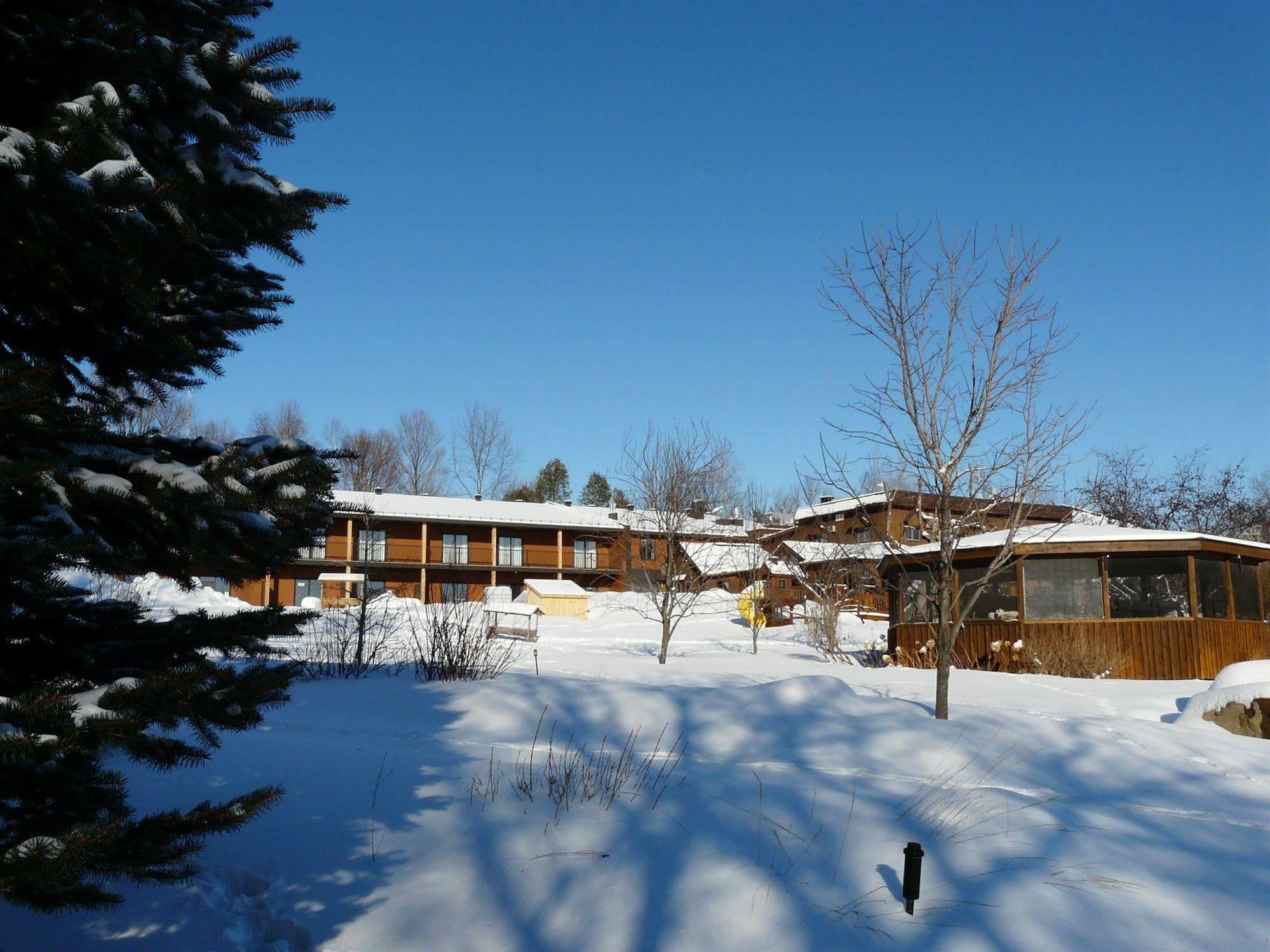 Auberge Des Gallant Rigaud Kültér fotó