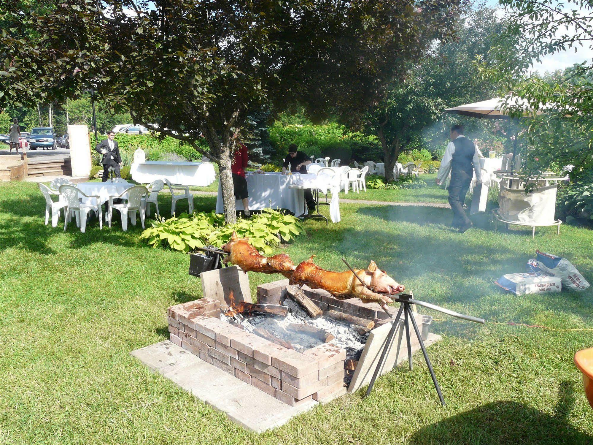 Auberge Des Gallant Rigaud Kültér fotó